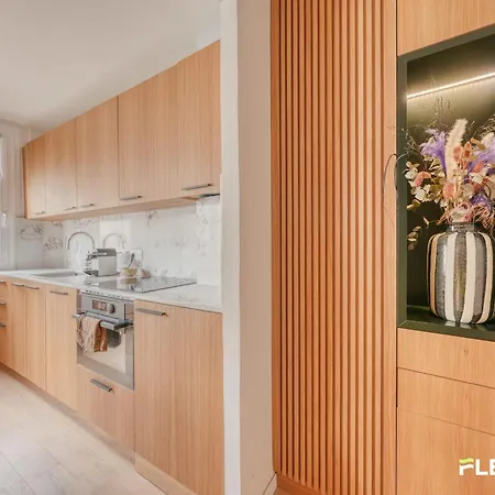 New & Modern 1br Walk To Montmartre