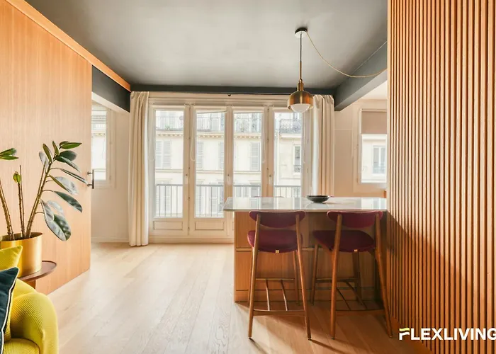 New & Modern 1br Walk To Montmartre شقة *